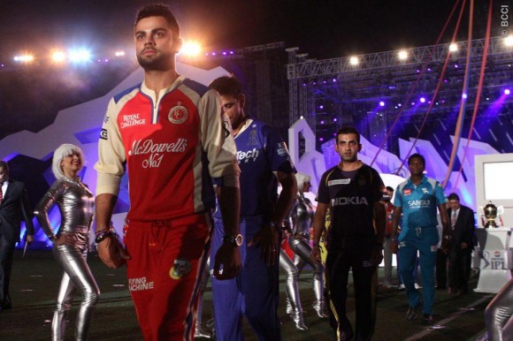 Virat Kohli Leading The Way at IPL 6 Opening Ceremony