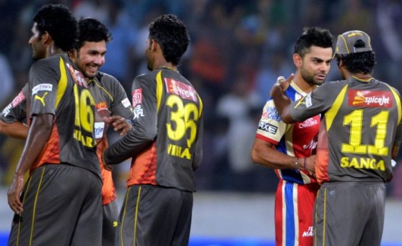 Sunrisers down Royal Challengers in a thrilling Super Over finish
