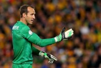 Chelsea sign Australia goalkeeper Mark Schwarzer