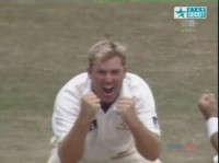 Shane Warne *Magic Ball* to Chanderpaul - Can a ball actually turn more ???