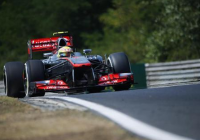 Hamilton wins pole in Hungarian Grand Prix