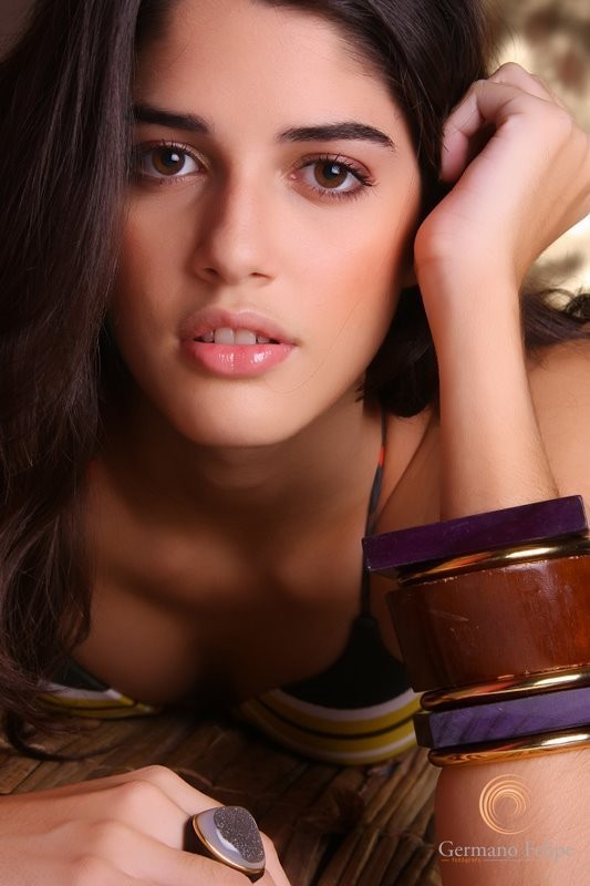 Izabelle Leite - Virat Kohli
