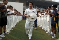 The Little Master being given a guard of honour at Lahli