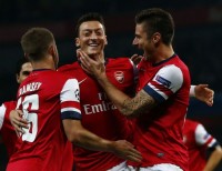 English Premier League : Is Arsenal Going To End Their Premier League Trophy Drought This Season?