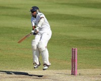 Mahela Scores a Ton as Sri Lanka in Driver's Seat against Pakistan