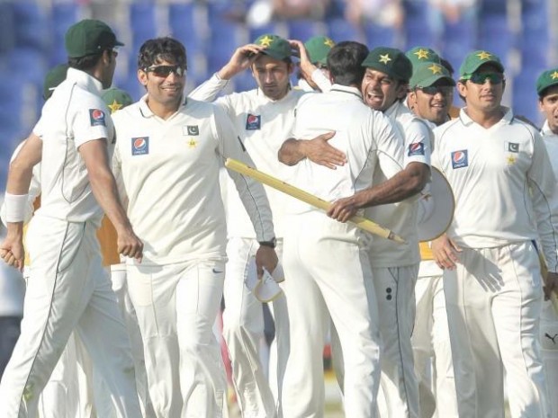 How long will Pakistan remain dependent on Misbah-ul-haq and Younis Khan?